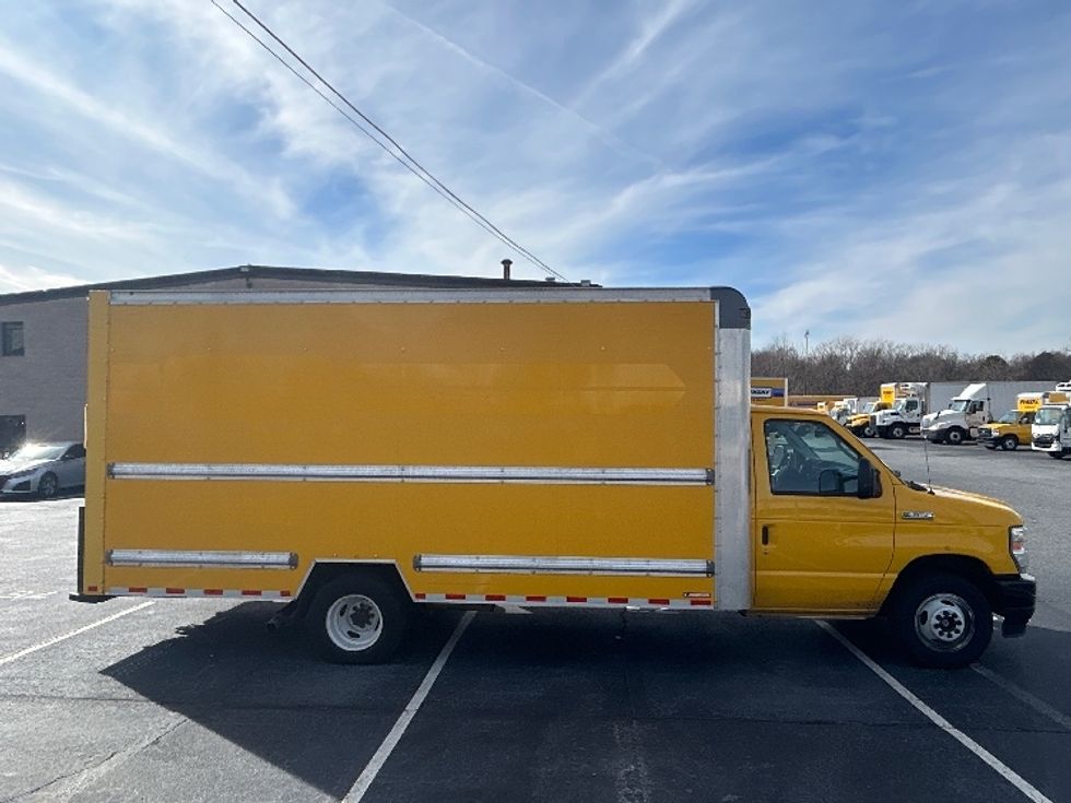 Light Duty Box Truck-Light and Medium Duty Trucks-Ford-2022-E350-Atlanta-GA-101,902\n\t\tmiles-$ 28,750 - Image 15