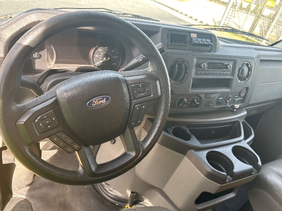 Light Duty Box Truck-Light and Medium Duty Trucks-Ford-2022-E350-Atlanta-GA-101,902\n\t\tmiles-$ 28,750 - Image 18
