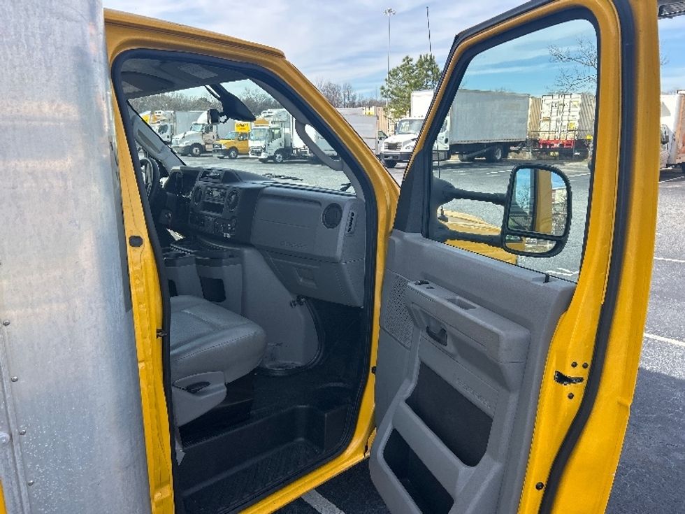 Light Duty Box Truck-Light and Medium Duty Trucks-Ford-2022-E350-Atlanta-GA-101,902\n\t\tmiles-$ 28,750 - Image 20