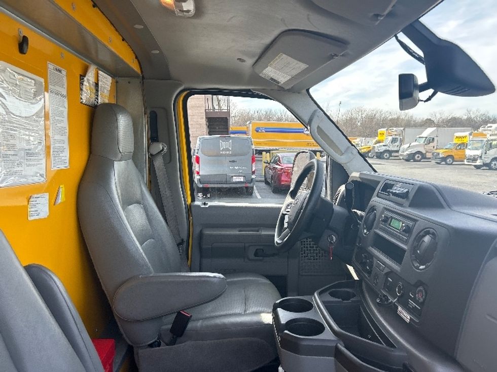 Light Duty Box Truck-Light and Medium Duty Trucks-Ford-2022-E350-Atlanta-GA-101,902\n\t\tmiles-$ 28,750 - Image 22