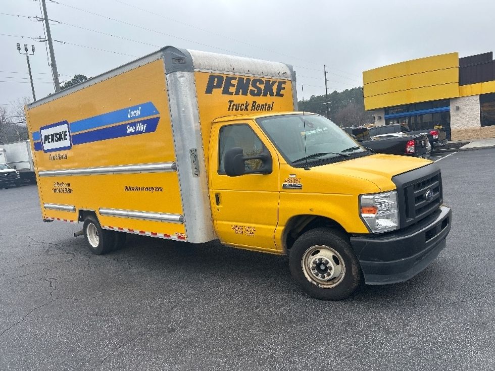 Light Duty Box Truck-Light and Medium Duty Trucks-Ford-2022-E350-Atlanta-GA-106,112\n\t\tmiles-$ 28,000 - Image 1