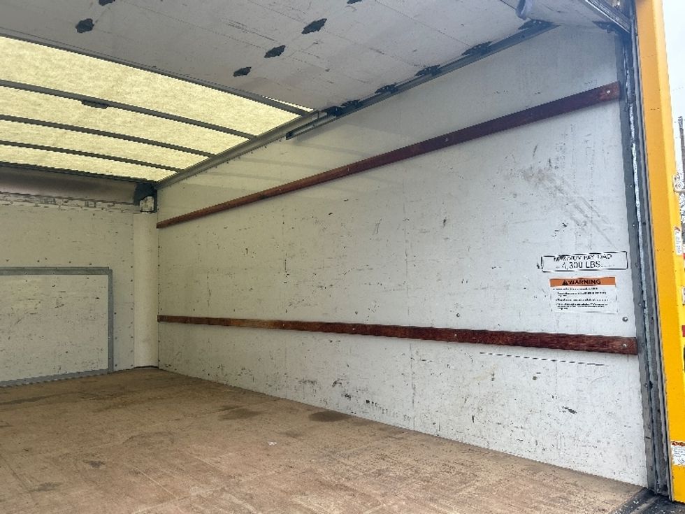 Light Duty Box Truck-Light and Medium Duty Trucks-Ford-2022-E350-Atlanta-GA-106,112\n\t\tmiles-$ 28,000 - Image 12