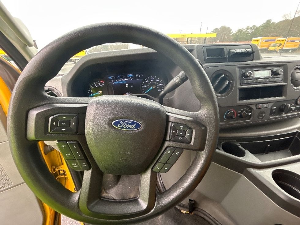 Light Duty Box Truck-Light and Medium Duty Trucks-Ford-2022-E350-Atlanta-GA-106,112\n\t\tmiles-$ 28,000 - Image 18