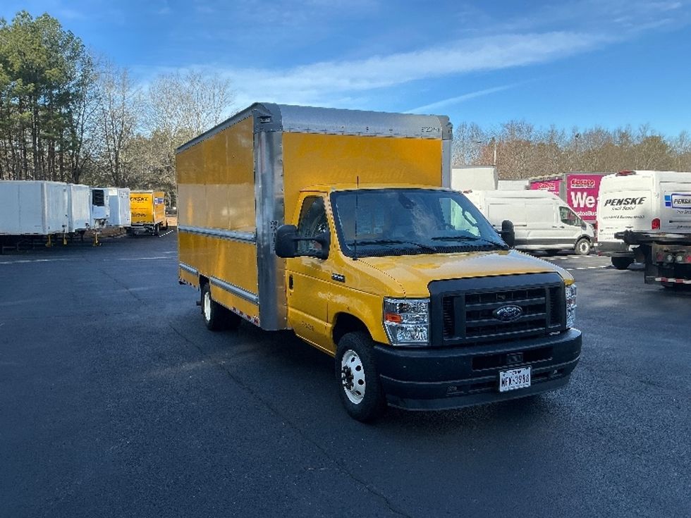 Light Duty Box Truck-Light and Medium Duty Trucks-Ford-2022-E350-Atlanta-GA-87,037\n\t\tmiles-$ 30,750 - Image 1