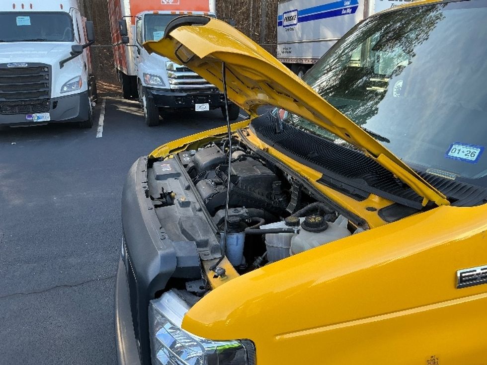 Light Duty Box Truck-Light and Medium Duty Trucks-Ford-2022-E350-Atlanta-GA-87,037\n\t\tmiles-$ 30,750 - Image 24