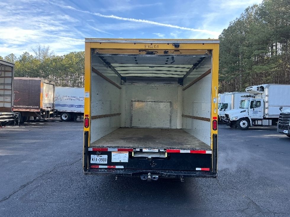 Light Duty Box Truck-Light and Medium Duty Trucks-Ford-2022-E350-Atlanta-GA-87,037\n\t\tmiles-$ 30,750 - Image 9