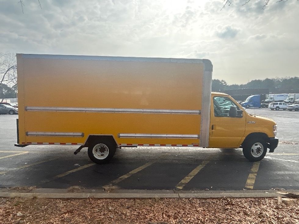Light Duty Box Truck-Light and Medium Duty Trucks-Ford-2022-E350-Atlanta-GA-88,494\n\t\tmiles-$ 30,500 - Image 15