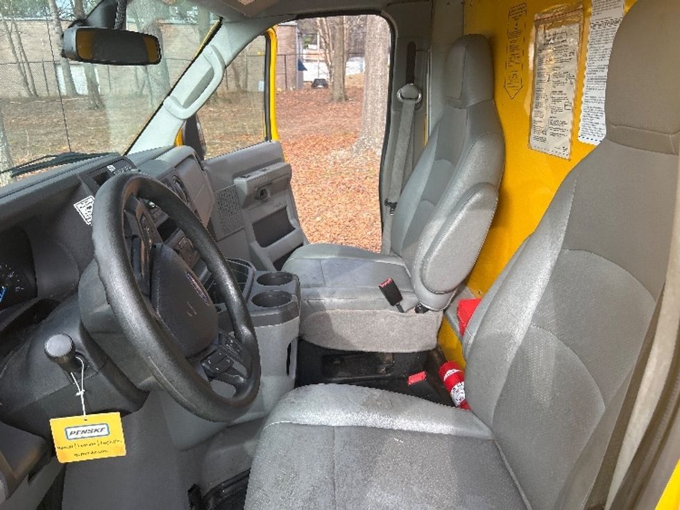 Light Duty Box Truck-Light and Medium Duty Trucks-Ford-2022-E350-Atlanta-GA-88,494\n\t\tmiles-$ 30,500 - Image 19