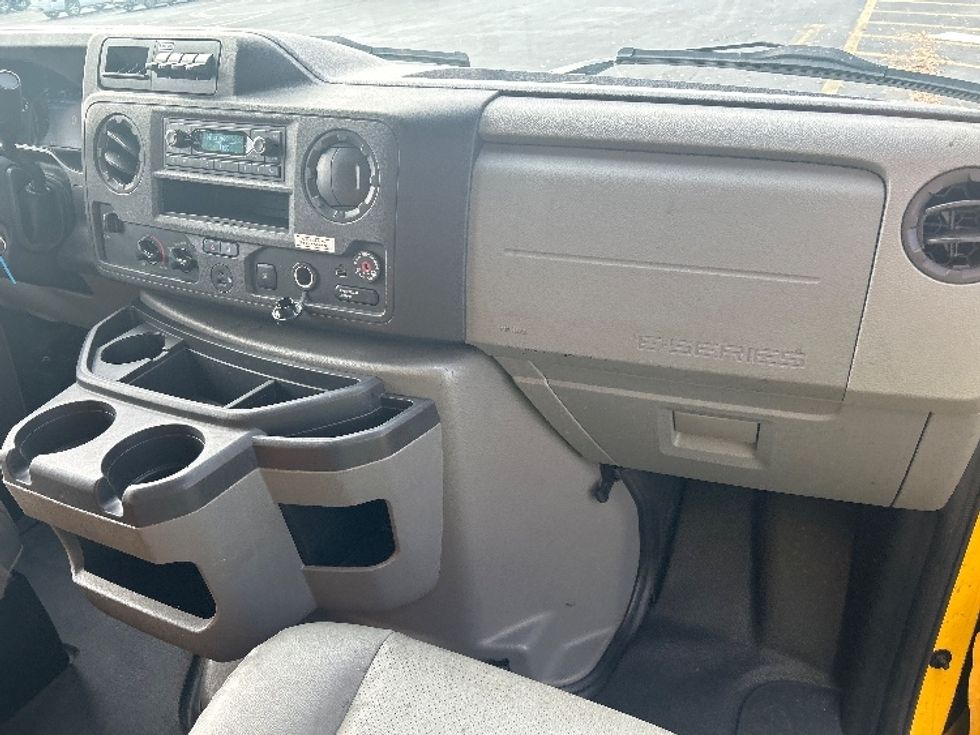 Light Duty Box Truck-Light and Medium Duty Trucks-Ford-2022-E350-Atlanta-GA-88,494\n\t\tmiles-$ 30,500 - Image 21