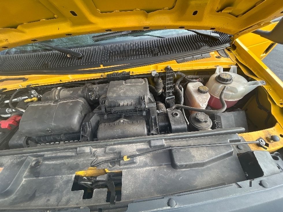 Light Duty Box Truck-Light and Medium Duty Trucks-Ford-2022-E350-Atlanta-GA-88,494\n\t\tmiles-$ 30,500 - Image 24