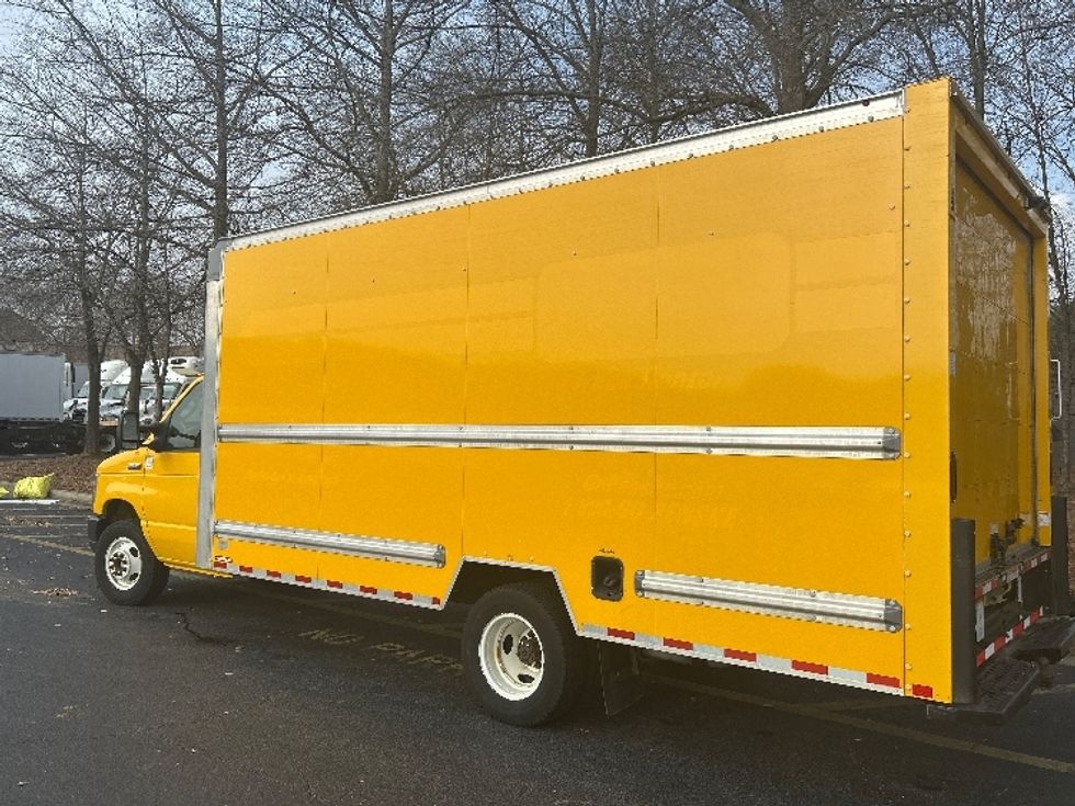 Light Duty Box Truck-Light and Medium Duty Trucks-Ford-2022-E350-Atlanta-GA-88,494\n\t\tmiles-$ 30,500 - Image 5