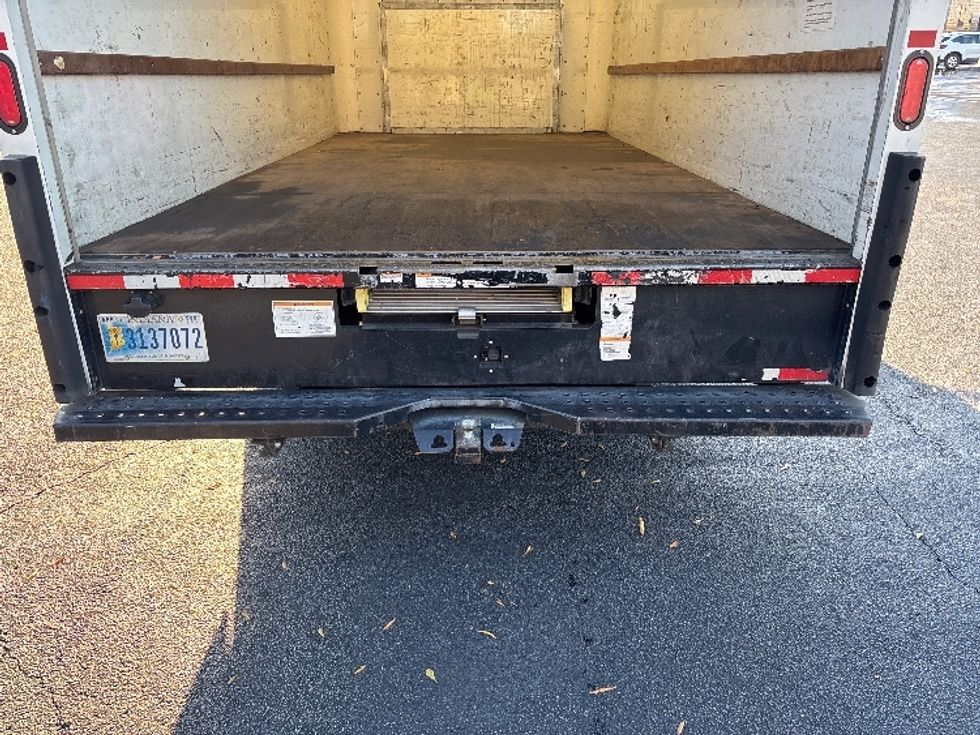 Light Duty Box Truck-Light and Medium Duty Trucks-Ford-2022-E350-Atlanta-GA-90,983\n\t\tmiles-$ 33,250 - Image 10