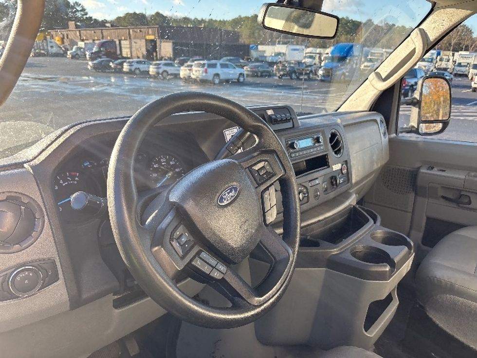 Light Duty Box Truck-Light and Medium Duty Trucks-Ford-2022-E350-Atlanta-GA-90,983\n\t\tmiles-$ 33,250 - Image 17