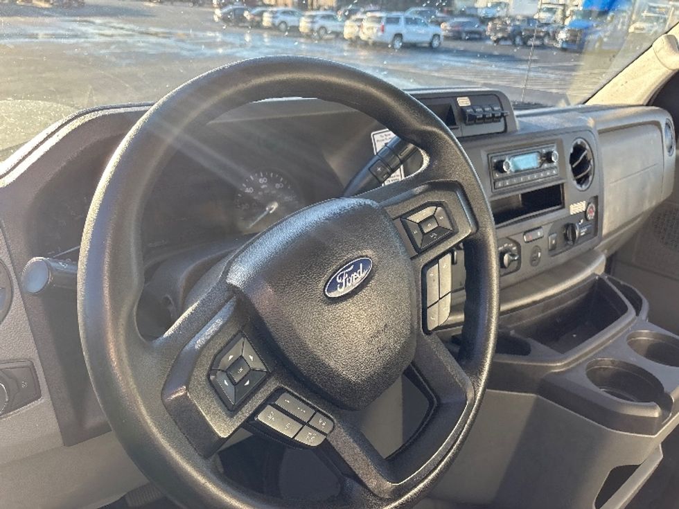 Light Duty Box Truck-Light and Medium Duty Trucks-Ford-2022-E350-Atlanta-GA-90,983\n\t\tmiles-$ 33,250 - Image 18