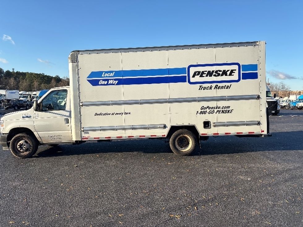 Light Duty Box Truck-Light and Medium Duty Trucks-Ford-2022-E350-Atlanta-GA-90,983\n\t\tmiles-$ 33,250 - Image 4