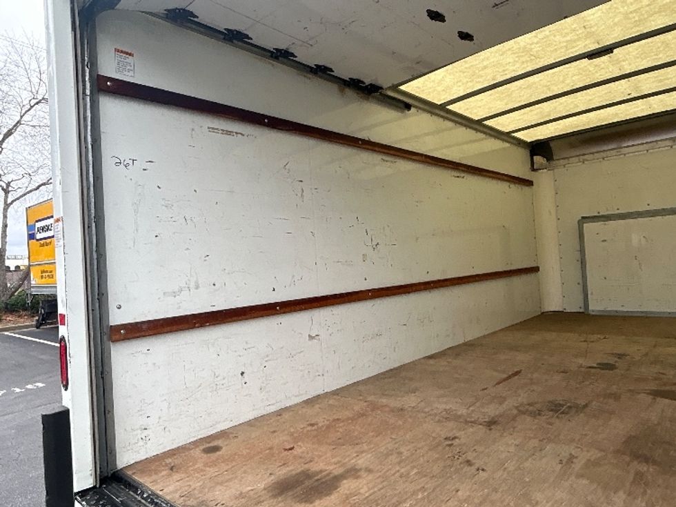 Light Duty Box Truck-Light and Medium Duty Trucks-Ford-2022-E350-Atlanta-GA-95,940\n\t\tmiles-$ 32,750 - Image 11