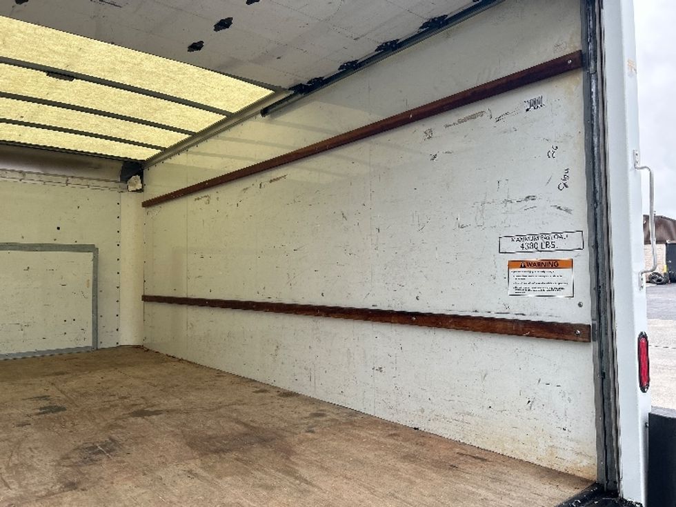 Light Duty Box Truck-Light and Medium Duty Trucks-Ford-2022-E350-Atlanta-GA-95,940\n\t\tmiles-$ 32,750 - Image 12