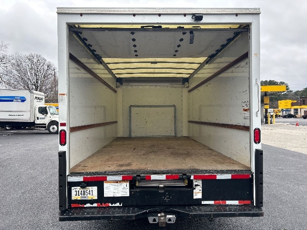 Light Duty Box Truck-Light and Medium Duty Trucks-Ford-2022-E350-Atlanta-GA-95,940\n\t\tmiles-$ 32,750 - Image 8
