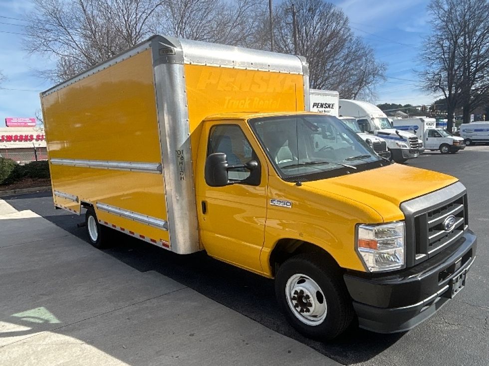 Light Duty Box Truck-Light and Medium Duty Trucks-Ford-2022-E350-Atlanta-GA-96,336\n\t\tmiles-$ 29,500 - Image 1