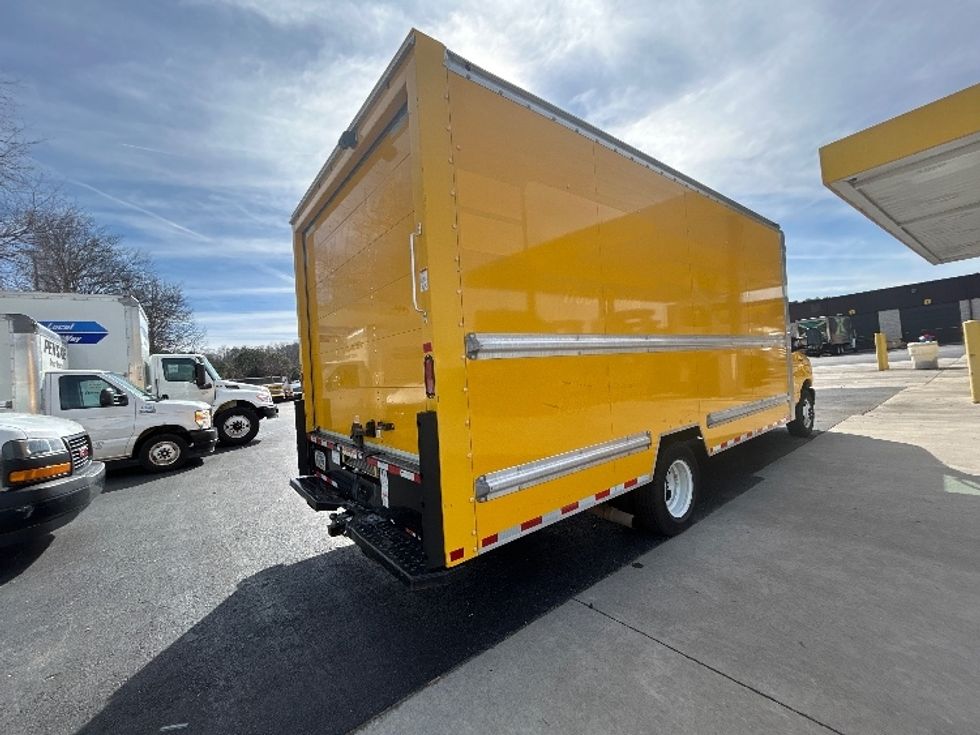 Light Duty Box Truck-Light and Medium Duty Trucks-Ford-2022-E350-Atlanta-GA-96,336\n\t\tmiles-$ 29,500 - Image 13