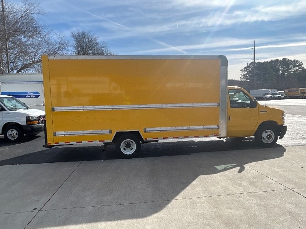 Light Duty Box Truck-Light and Medium Duty Trucks-Ford-2022-E350-Atlanta-GA-96,336\n\t\tmiles-$ 29,500 - Image 15