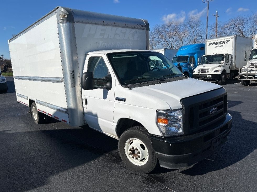 Light Duty Box Truck-Light and Medium Duty Trucks-Ford-2022-E350-Atlanta-GA-96,361\n\t\tmiles-$ 32,750 - Image 1
