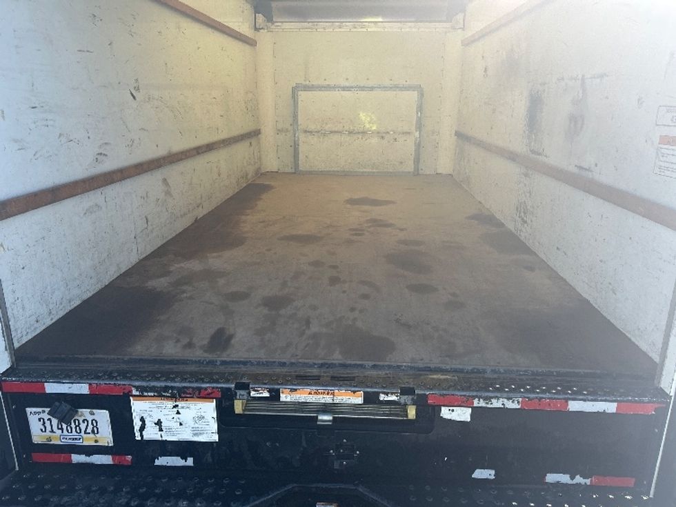 Light Duty Box Truck-Light and Medium Duty Trucks-Ford-2022-E350-Atlanta-GA-96,361\n\t\tmiles-$ 32,750 - Image 10