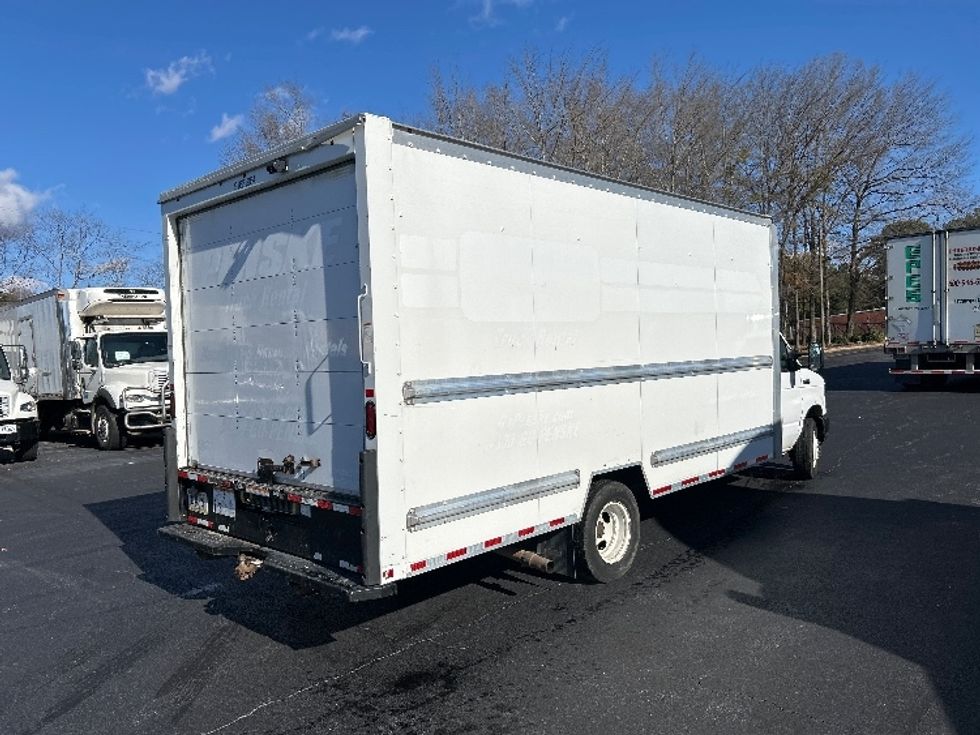 Light Duty Box Truck-Light and Medium Duty Trucks-Ford-2022-E350-Atlanta-GA-96,361\n\t\tmiles-$ 32,750 - Image 13