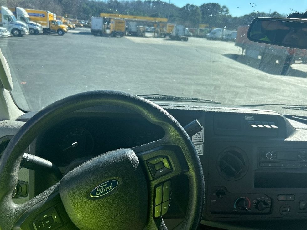 Light Duty Box Truck-Light and Medium Duty Trucks-Ford-2022-E350-Atlanta-GA-96,361\n\t\tmiles-$ 32,750 - Image 18