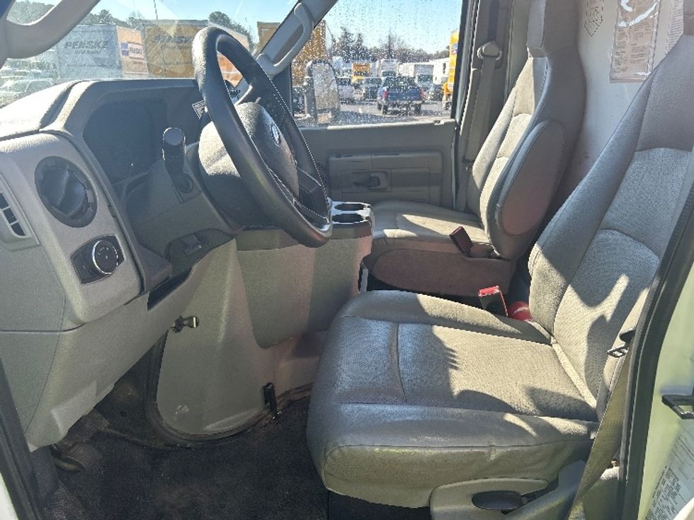 Light Duty Box Truck-Light and Medium Duty Trucks-Ford-2022-E350-Atlanta-GA-96,361\n\t\tmiles-$ 32,750 - Image 19
