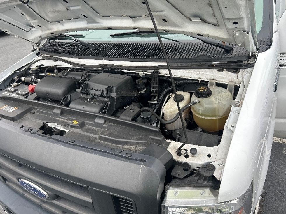 Light Duty Box Truck-Light and Medium Duty Trucks-Ford-2022-E350-Atlanta-GA-98,437\n\t\tmiles-$ 32,500 - Image 24