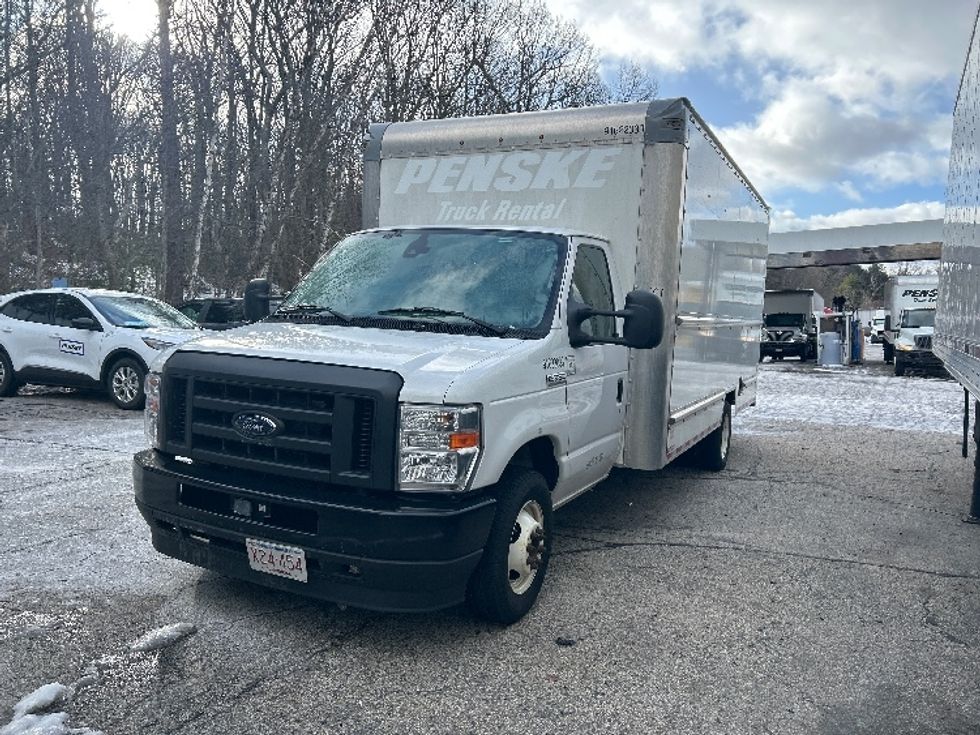 Light Duty Box Truck-Light and Medium Duty Trucks-Ford-2022-E350-Auburn-MA-94,181\n\t\tmiles-$ 29,750 - Image 1