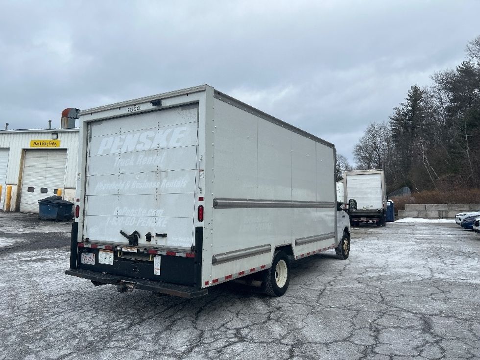 Light Duty Box Truck-Light and Medium Duty Trucks-Ford-2022-E350-Auburn-MA-94,181\n\t\tmiles-$ 29,750 - Image 13