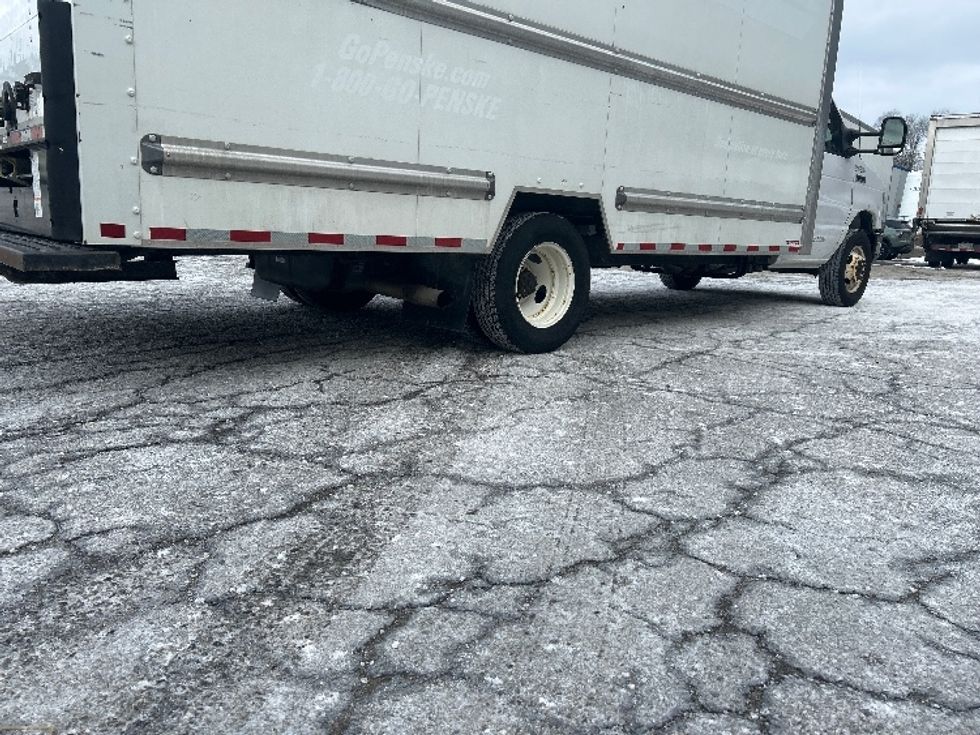 Light Duty Box Truck-Light and Medium Duty Trucks-Ford-2022-E350-Auburn-MA-94,181\n\t\tmiles-$ 29,750 - Image 14