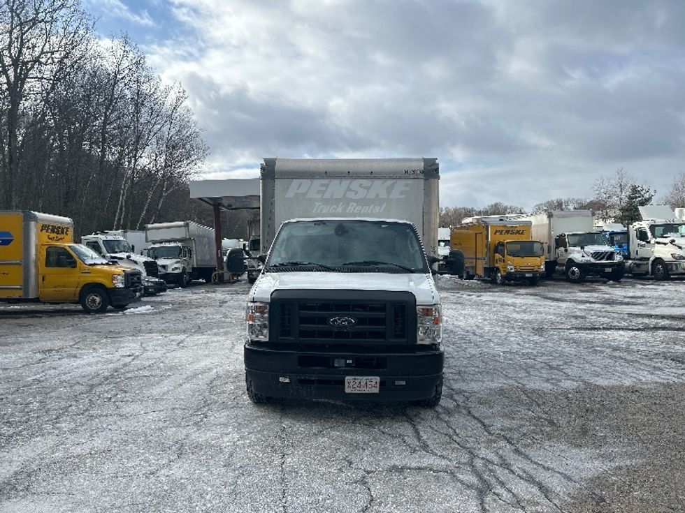 Light Duty Box Truck-Light and Medium Duty Trucks-Ford-2022-E350-Auburn-MA-94,181\n\t\tmiles-$ 29,750 - Image 2