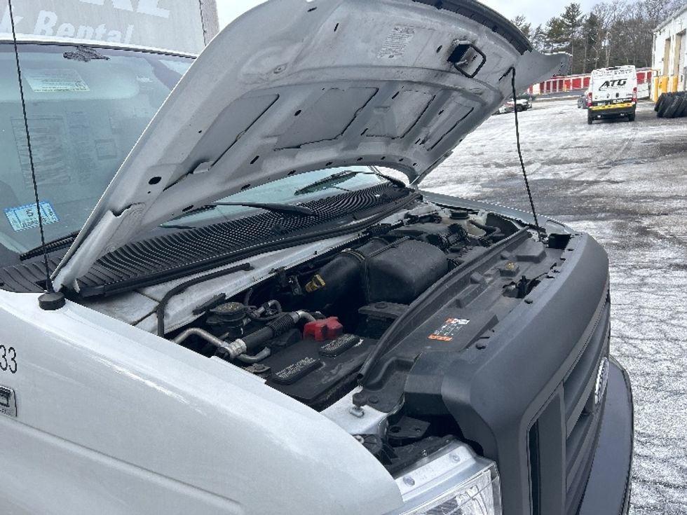 Light Duty Box Truck-Light and Medium Duty Trucks-Ford-2022-E350-Auburn-MA-94,181\n\t\tmiles-$ 29,750 - Image 22