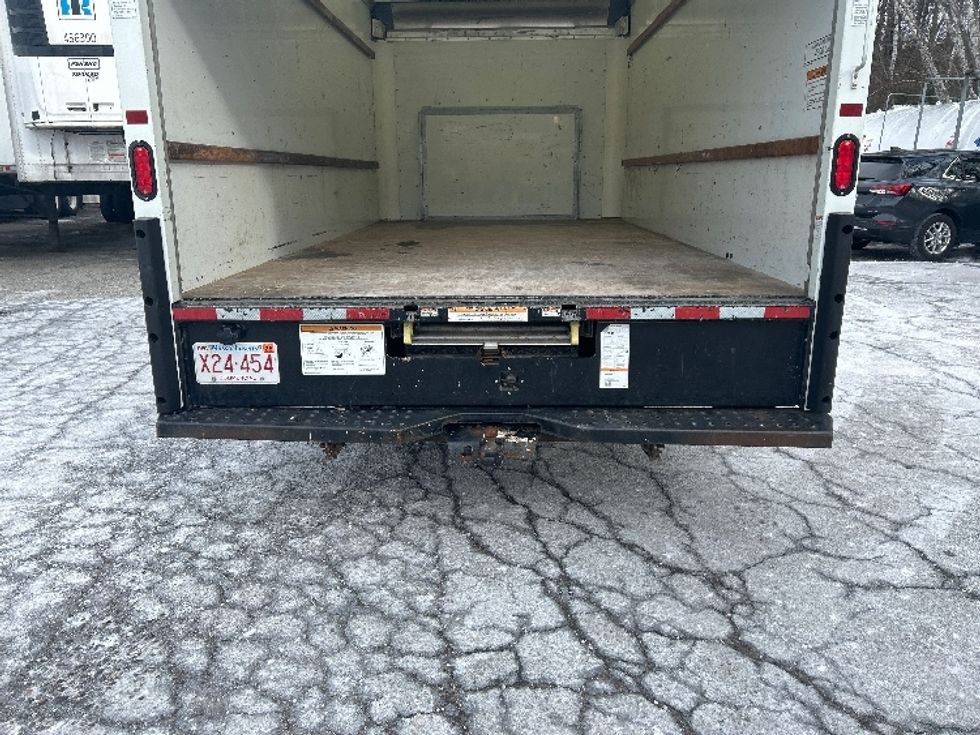Light Duty Box Truck-Light and Medium Duty Trucks-Ford-2022-E350-Auburn-MA-94,181\n\t\tmiles-$ 29,750 - Image 9