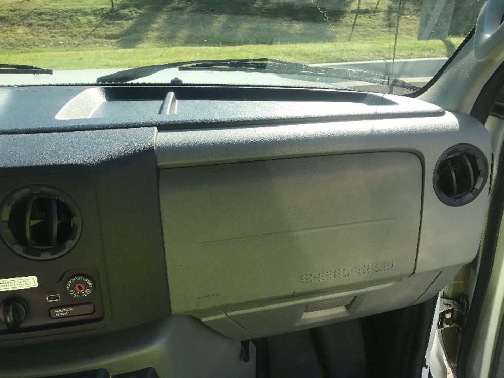 Light Duty Box Truck-Light and Medium Duty Trucks-Ford-2022-E350-Aurora-CO-109,914\n\t\tmiles-$ 31,250 - Image 21