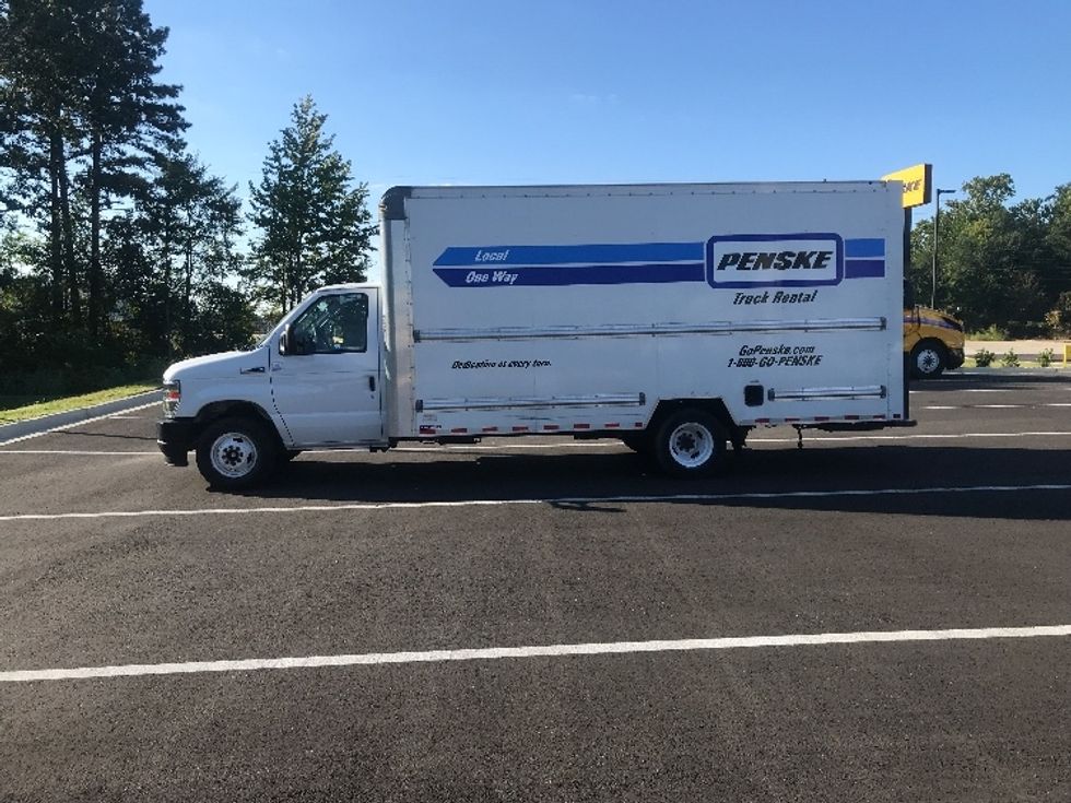 Light Duty Box Truck-Light and Medium Duty Trucks-Ford-2022-E350-Aurora-CO-109,914\n\t\tmiles-$ 31,250 - Image 4