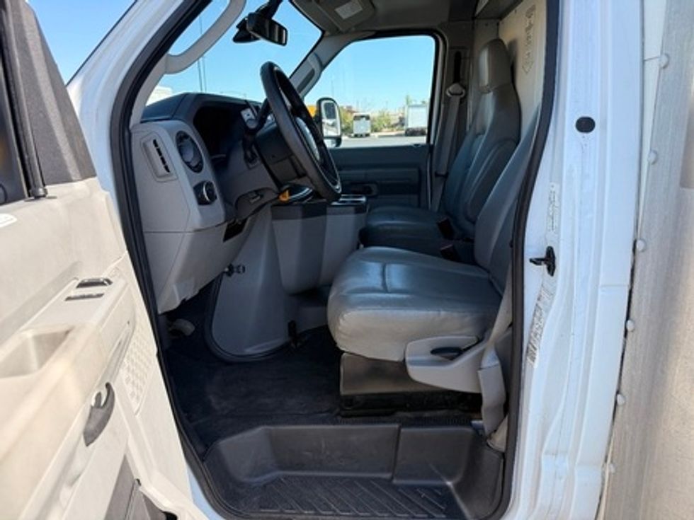Light Duty Box Truck-Light and Medium Duty Trucks-Ford-2022-E350-Aurora-CO-119,264\n\t\tmiles-$ 25,750 - Image 15