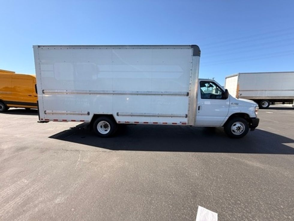 Light Duty Box Truck-Light and Medium Duty Trucks-Ford-2022-E350-Aurora-CO-119,264\n\t\tmiles-$ 25,750 - Image 3