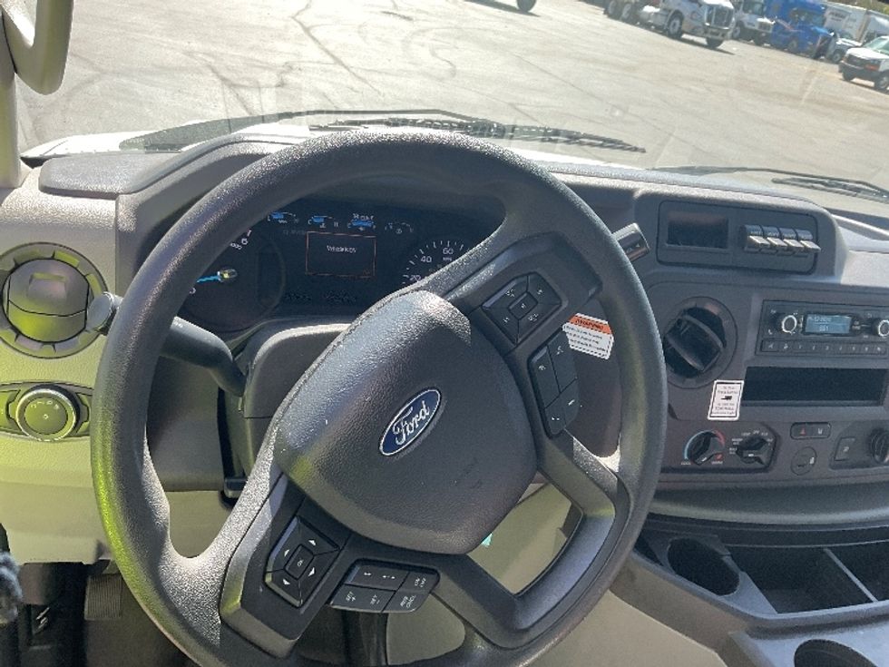 Light Duty Box Truck-Light and Medium Duty Trucks-Ford-2022-E350-Aurora-CO-123,877\n\t\tmiles-$ 25,750 - Image 18
