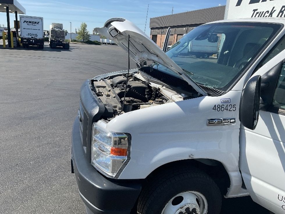 Light Duty Box Truck-Light and Medium Duty Trucks-Ford-2022-E350-Aurora-CO-123,877\n\t\tmiles-$ 25,750 - Image 24