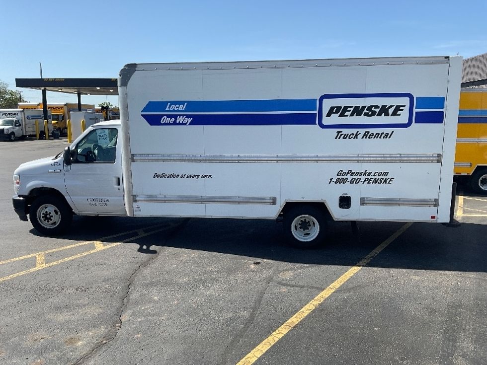 Light Duty Box Truck-Light and Medium Duty Trucks-Ford-2022-E350-Aurora-CO-123,877\n\t\tmiles-$ 25,750 - Image 4