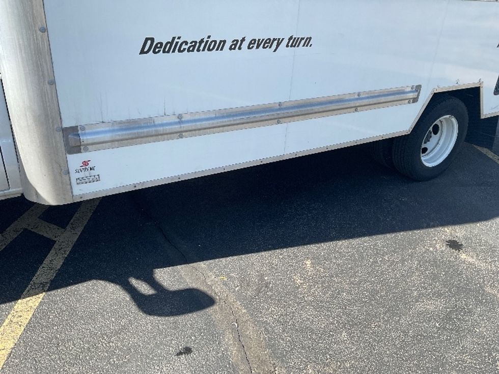 Light Duty Box Truck-Light and Medium Duty Trucks-Ford-2022-E350-Aurora-CO-123,877\n\t\tmiles-$ 25,750 - Image 5