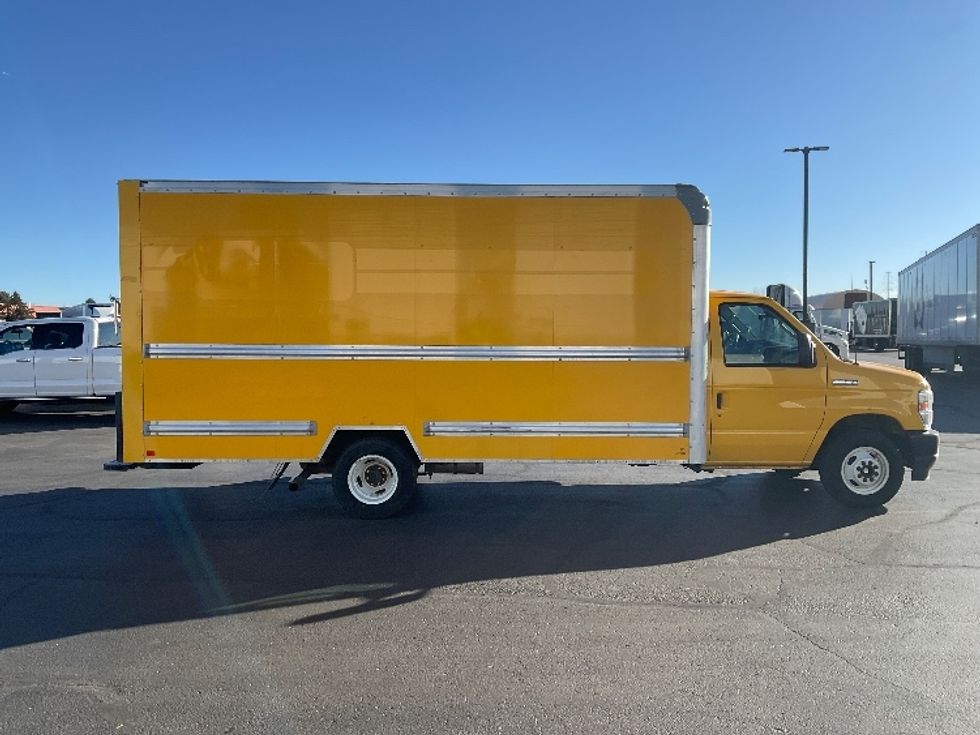 Light Duty Box Truck-Light and Medium Duty Trucks-Ford-2022-E350-Aurora-CO-129,900\n\t\tmiles-$ 24,250 - Image 15