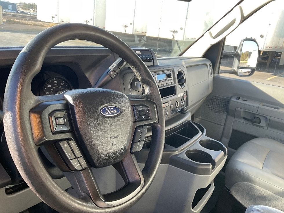 Light Duty Box Truck-Light and Medium Duty Trucks-Ford-2022-E350-Aurora-CO-129,900\n\t\tmiles-$ 24,250 - Image 17