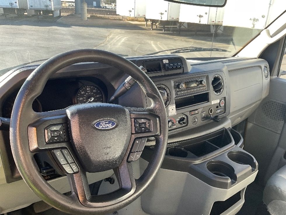 Light Duty Box Truck-Light and Medium Duty Trucks-Ford-2022-E350-Aurora-CO-129,900\n\t\tmiles-$ 24,250 - Image 18