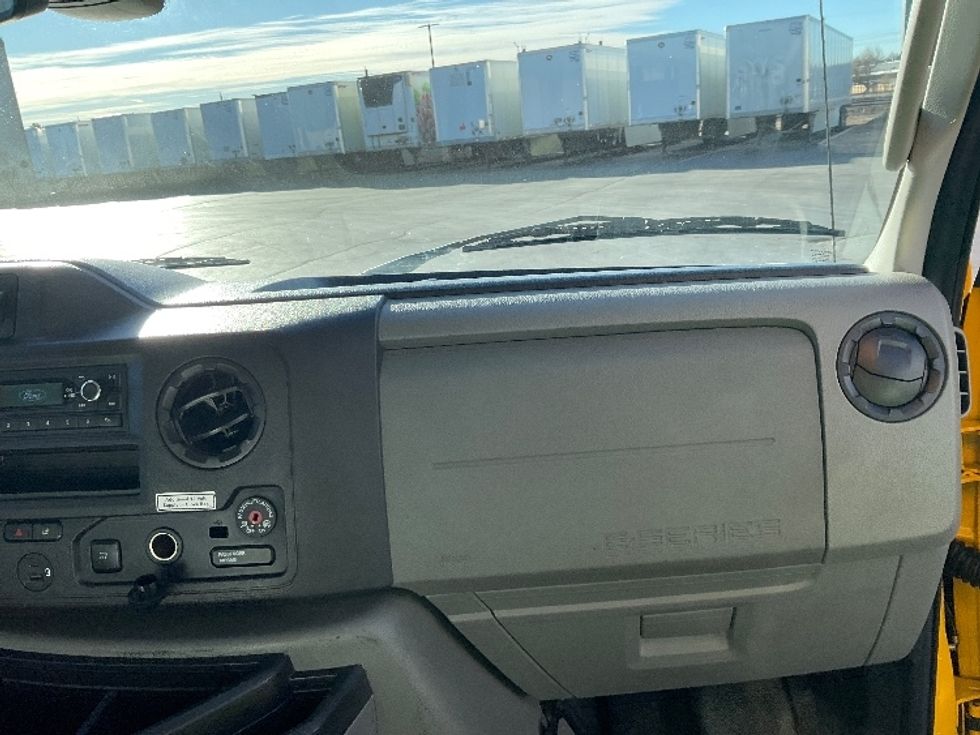 Light Duty Box Truck-Light and Medium Duty Trucks-Ford-2022-E350-Aurora-CO-129,900\n\t\tmiles-$ 24,250 - Image 21