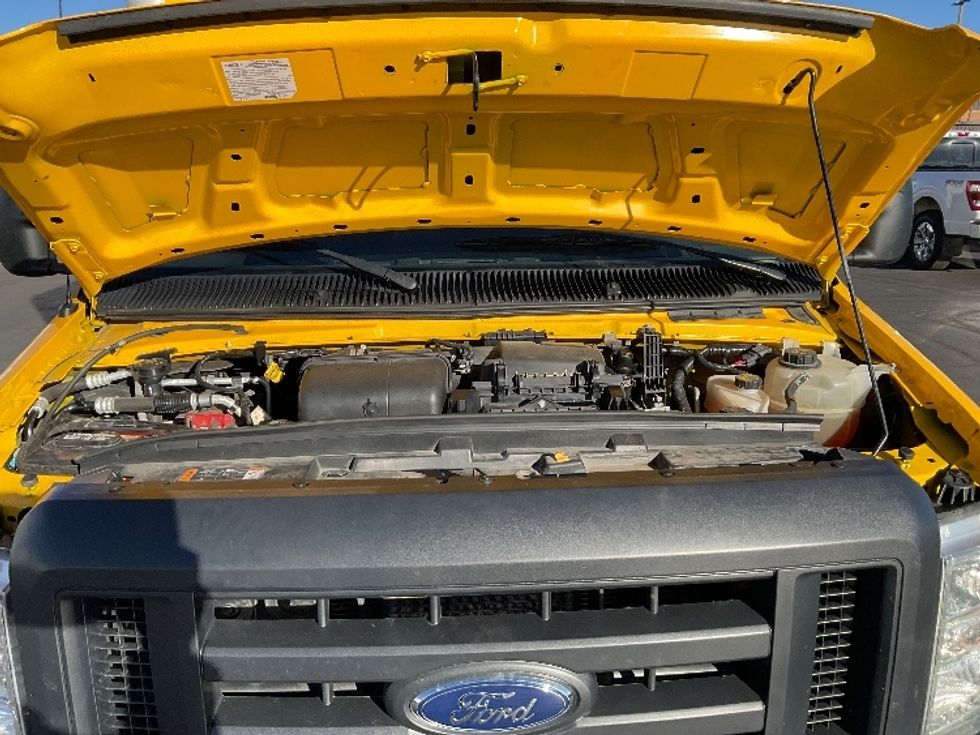 Light Duty Box Truck-Light and Medium Duty Trucks-Ford-2022-E350-Aurora-CO-129,900\n\t\tmiles-$ 24,250 - Image 25